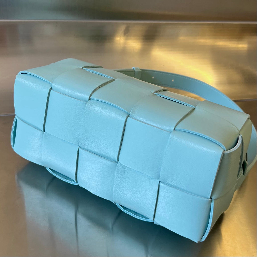 ブリックカセット28インチ スカイブルーカーフスキン