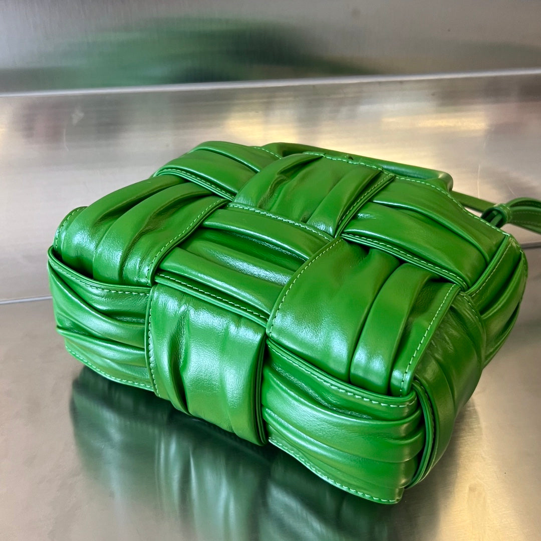 CANDY ARCO TOTE 20 IN GREEN SOFT LAMBSKIN