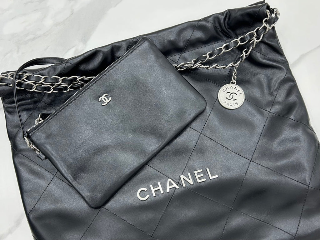 CC ラージ 42 ハンドバッグ（ブラックカーフスキン、シルバー金具）