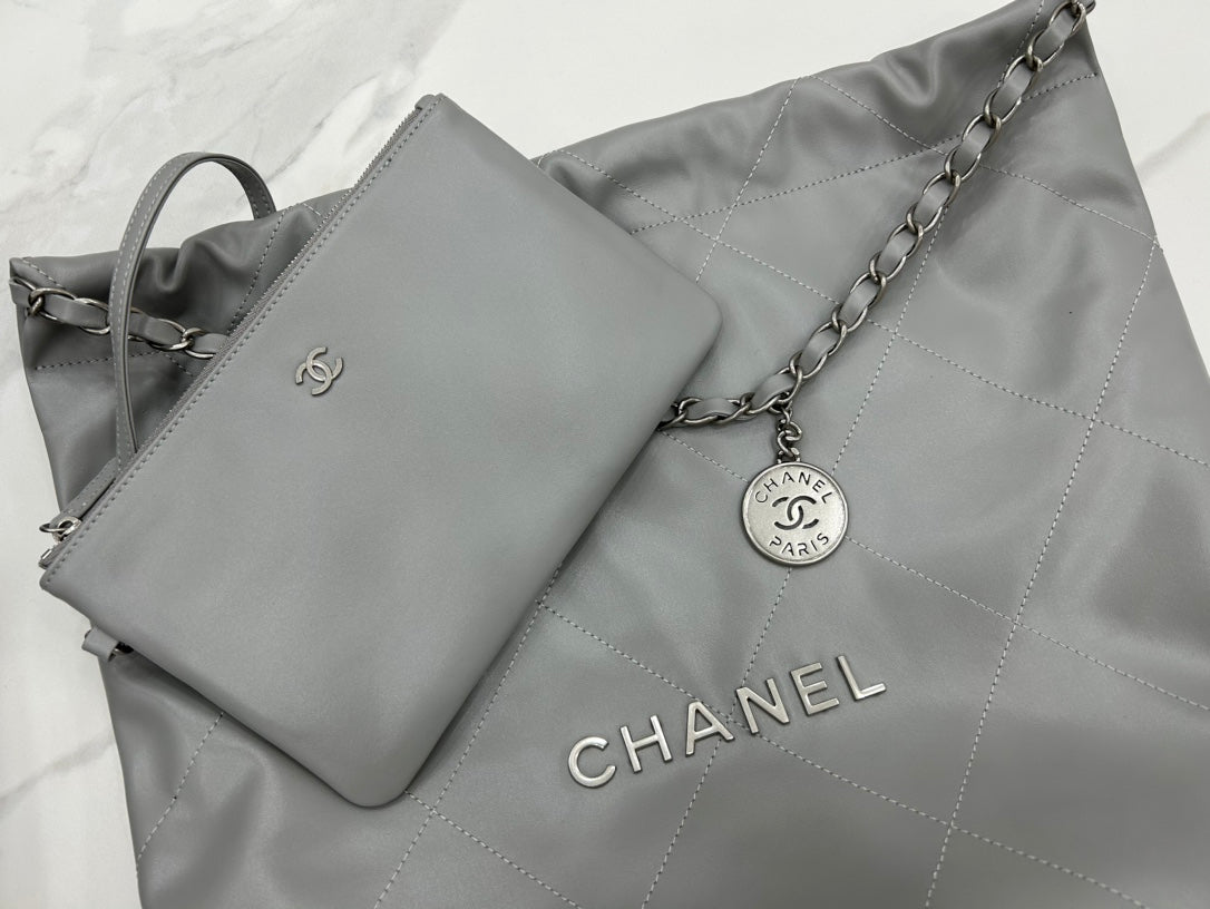 CC ラージ 42 ハンドバッグ グレーカーフスキン シルバー金具