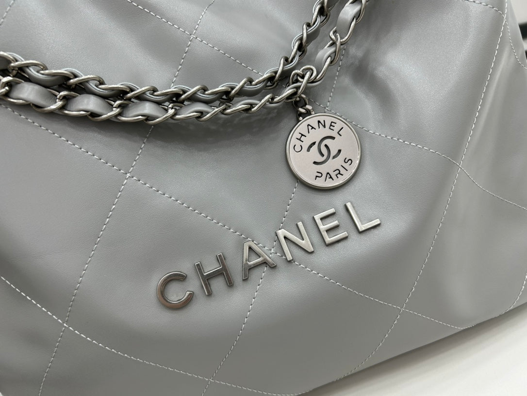 CC ラージ 42 ハンドバッグ グレーカーフスキン シルバー金具