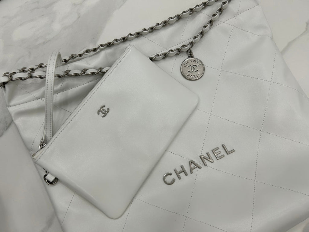 CCラージ42ハンドバッグ（ホワイトカーフスキン、シルバー金具）