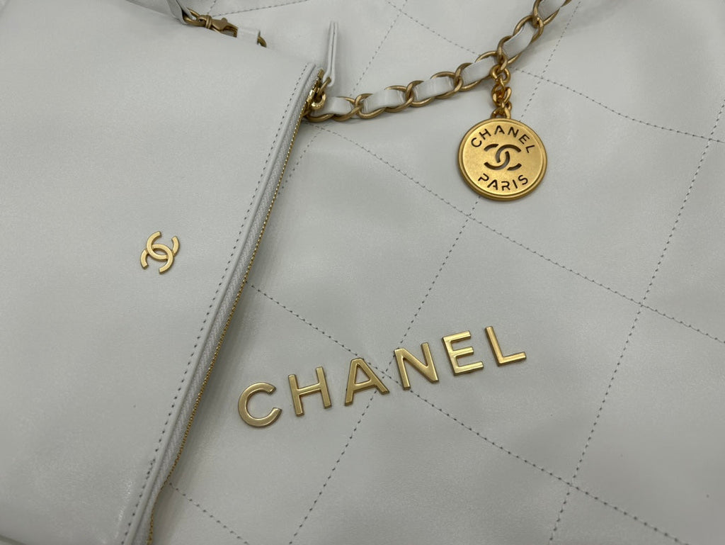 CCラージ 42 ハンドバッグ ホワイトカーフスキン ゴールド金具