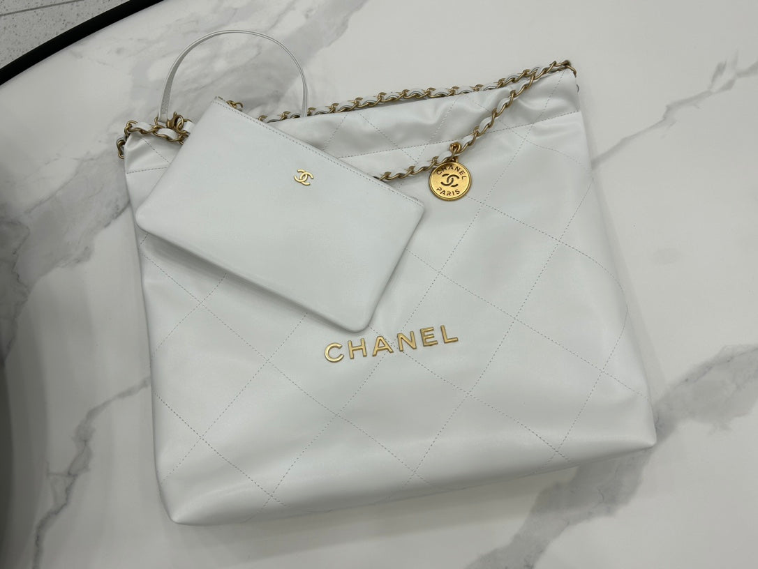 CCラージ 42 ハンドバッグ ホワイトカーフスキン ゴールド金具