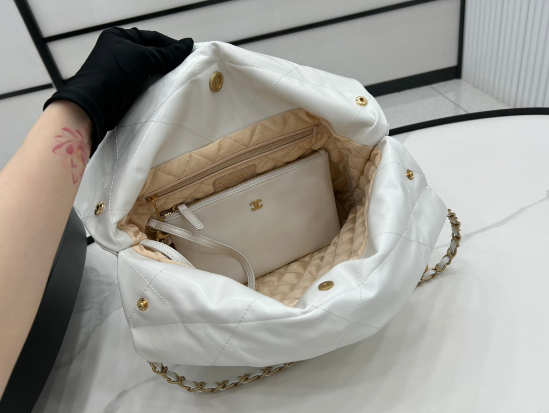 CC ミディアム 37 ハンドバッグ（ホワイトカーフスキン、ゴールド金具）