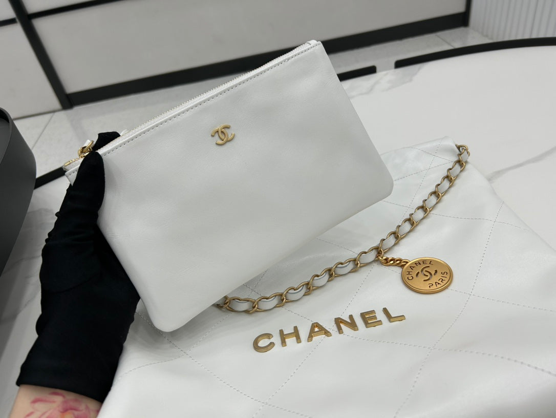 CC ミディアム 37 ハンドバッグ（ホワイトカーフスキン、ゴールド金具）