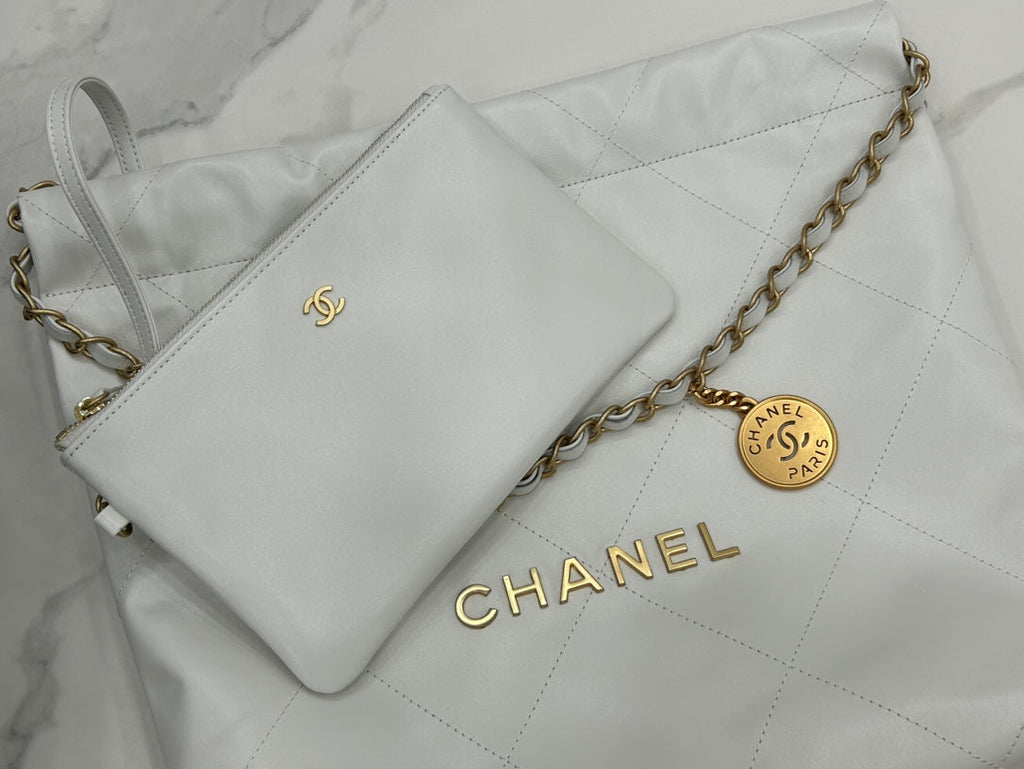 CC ミディアム 37 ハンドバッグ（ホワイトカーフスキン、ゴールド金具）