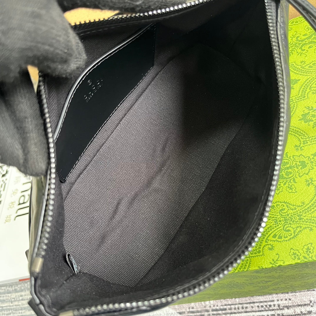 GGマーモント スモール 23 ハンドバッグ（ブラックカーフスキン）