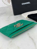CC CARD HOLDER 19.5 EMERALD GRAINED CALFSKIN GOLD ICON