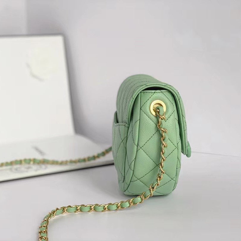 CC ミニメッセンジャー 19cm ライトグリーン キャビア