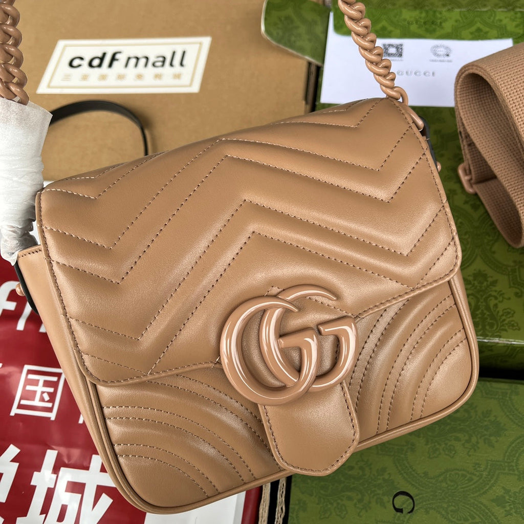 マーモント キルティング ショルダーバッグ 18インチ サイダーブラウン カーフスキン