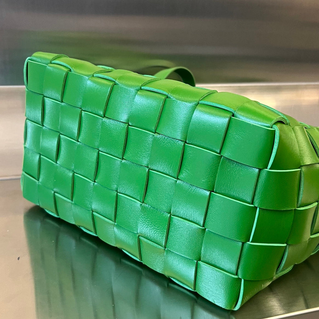 ミディアム 28 カセット ネオングリーン ラムスキン