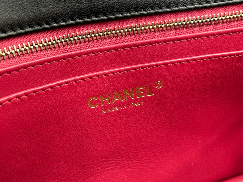 CC SMALL 23 FLAP BAG IN BLACK CALFSKIN GOLD HARDWARE