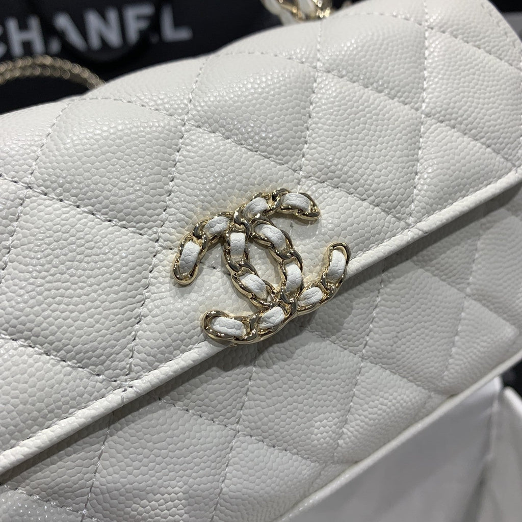 23P フラップバッグ 19cm ホワイトキャビア ゴールド金具