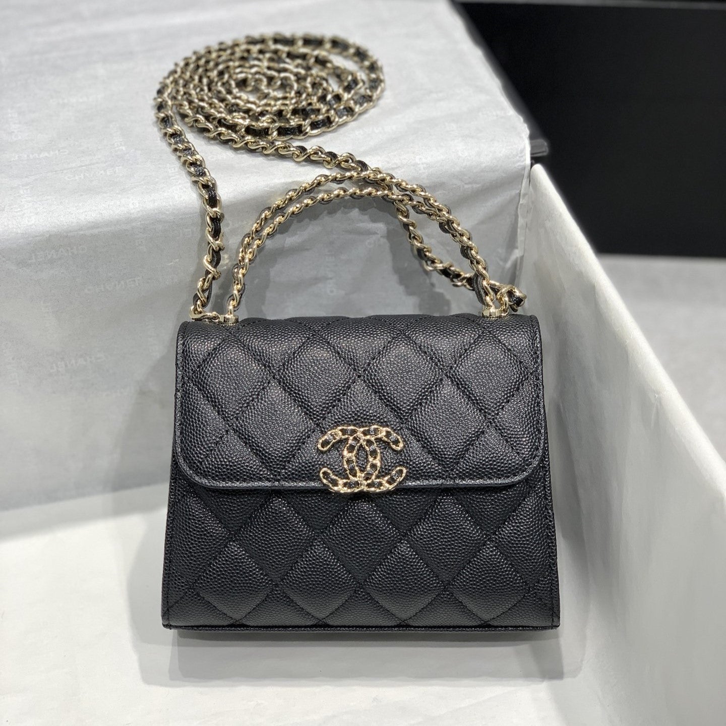 23P フラップバッグ 15cm ブラック キャビア ゴールド金具