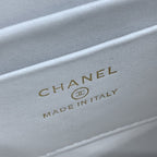 23P フラップバッグ 15cm ホワイトキャビア ゴールド金具