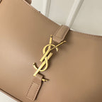 LE 5 À 7 バッグ 24 ベージュ クリーム カーフスキン