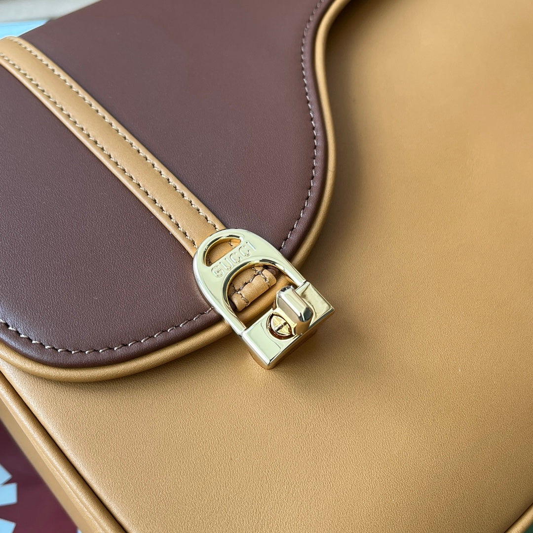 乗馬スタイル ショルダーバッグ 21インチ ブラウンカーフスキン ゴールド金具