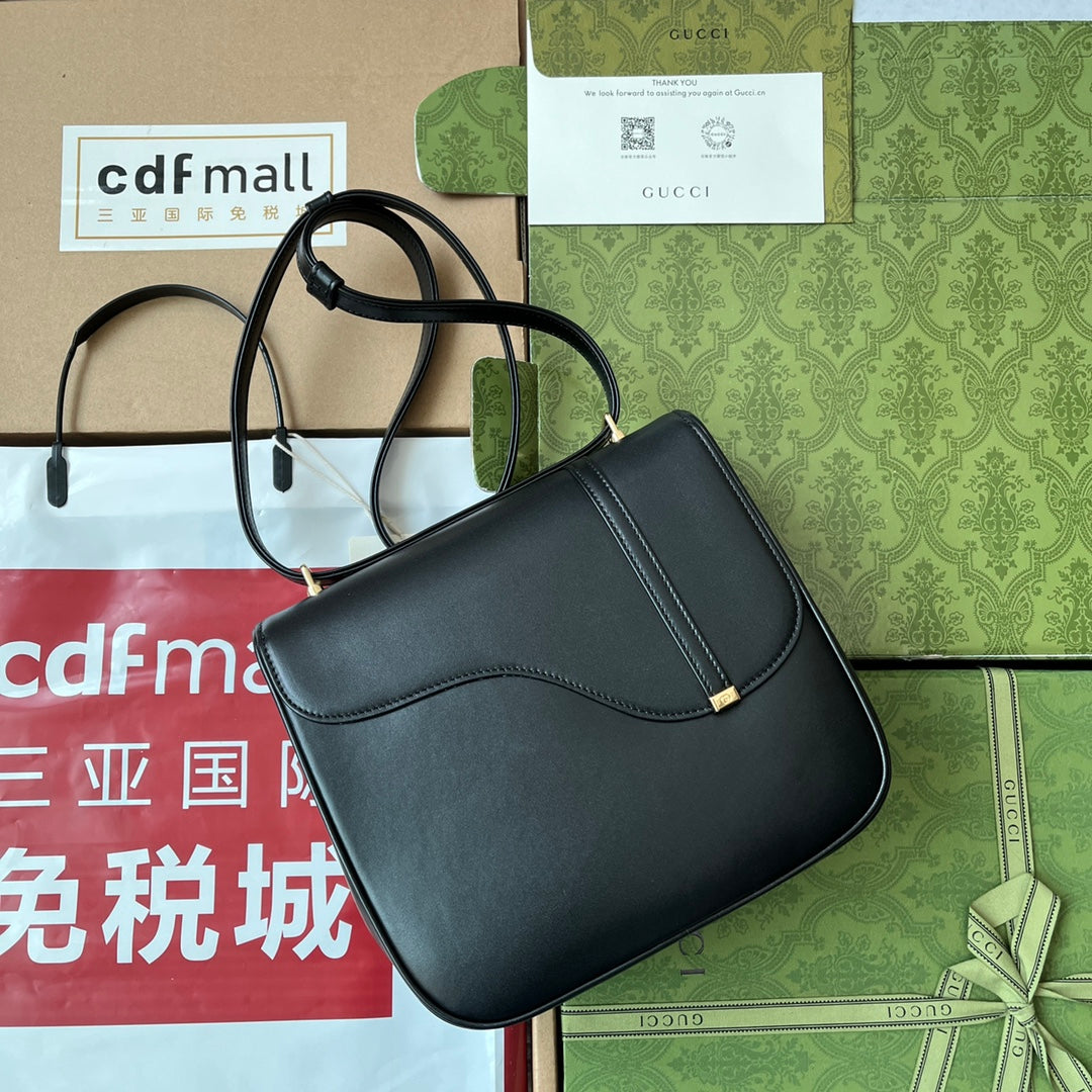 乗馬スタイル ショルダーバッグ 21インチ ブラック カーフスキン ゴールド金具