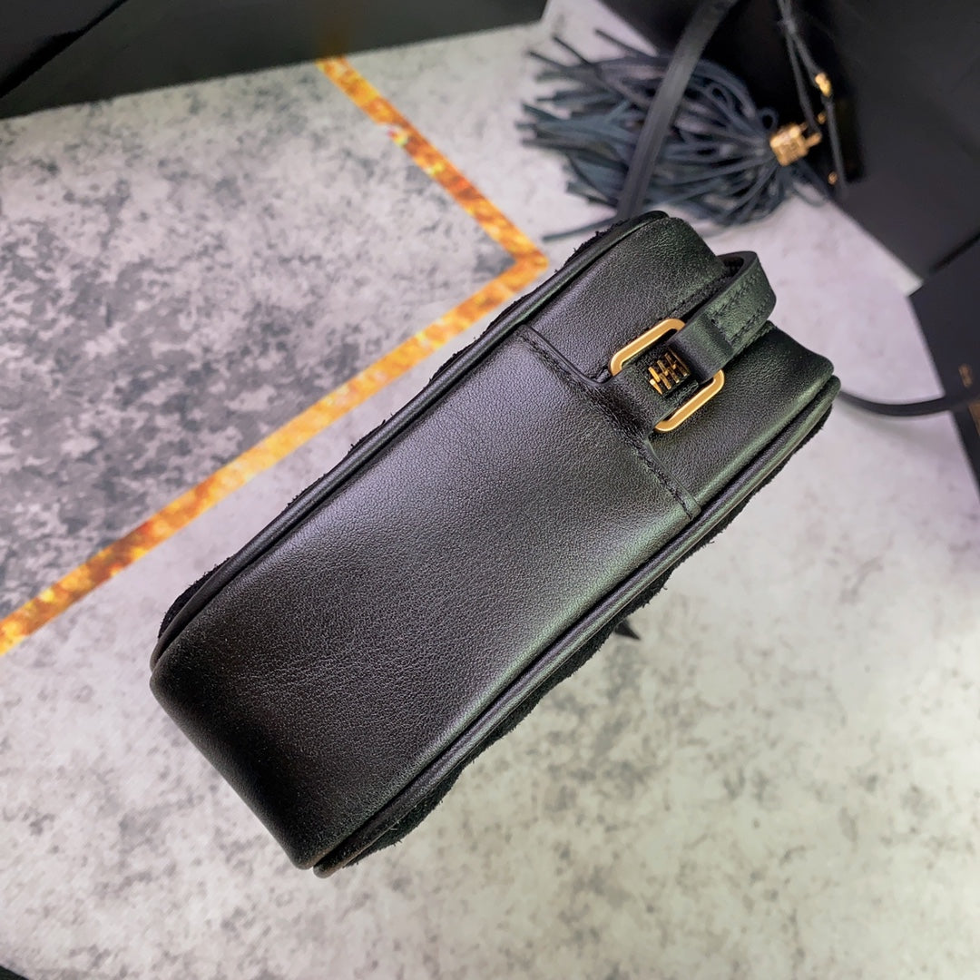 ルー カメラバッグ 23 ブラック スエード＆カーフスキントリム