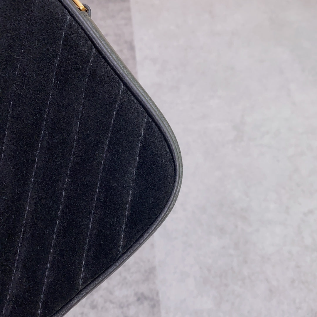 ルー カメラバッグ 23 ブラック スエード＆カーフスキントリム