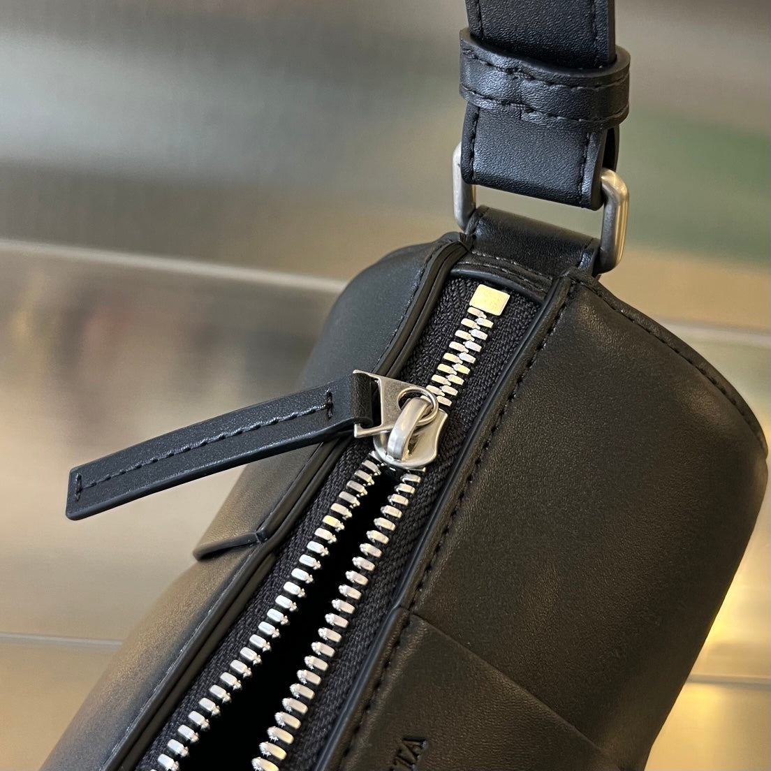 小型シリンダーカセット 21インチ ブラックカーフスキン