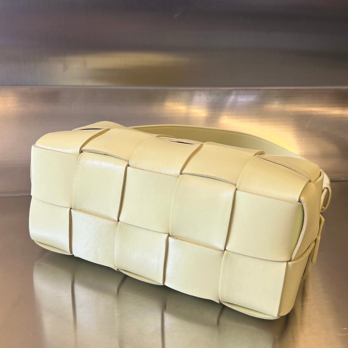 ブリックカセット28 パステルイエローカーフスキン