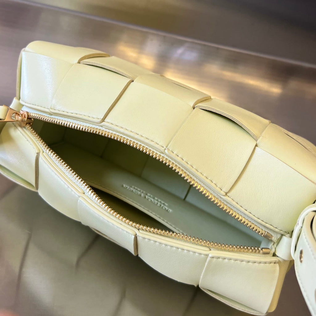 ブリックカセット28 パステルイエローカーフスキン