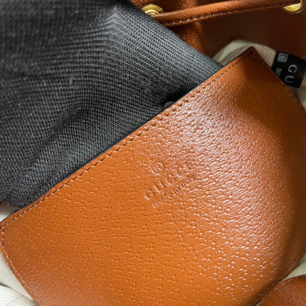 GGオフィディア スモール 26 バケットバッグ（ベージュキャンバス＆ブラウンカーフスキン）