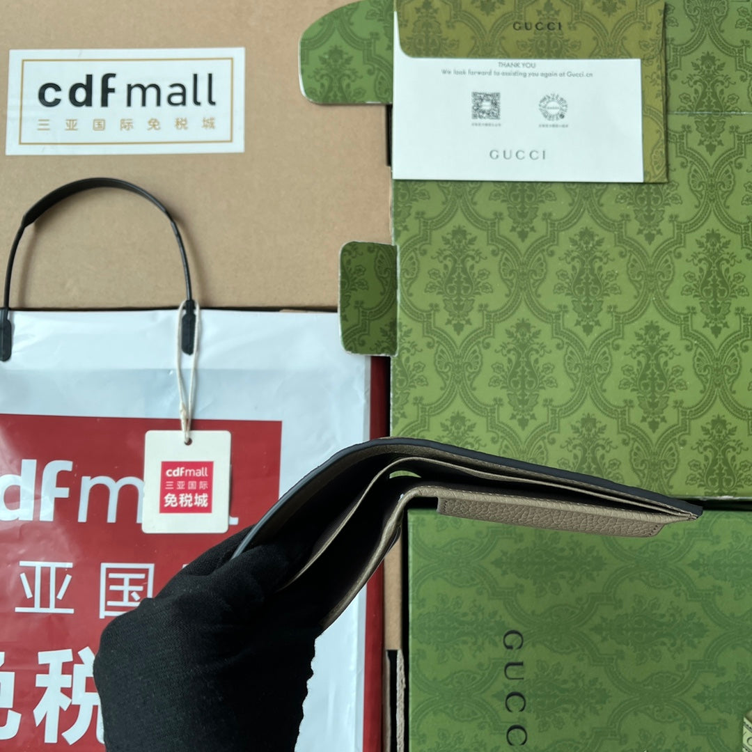 モスグリーンエンボスカーフスキンウォレット11