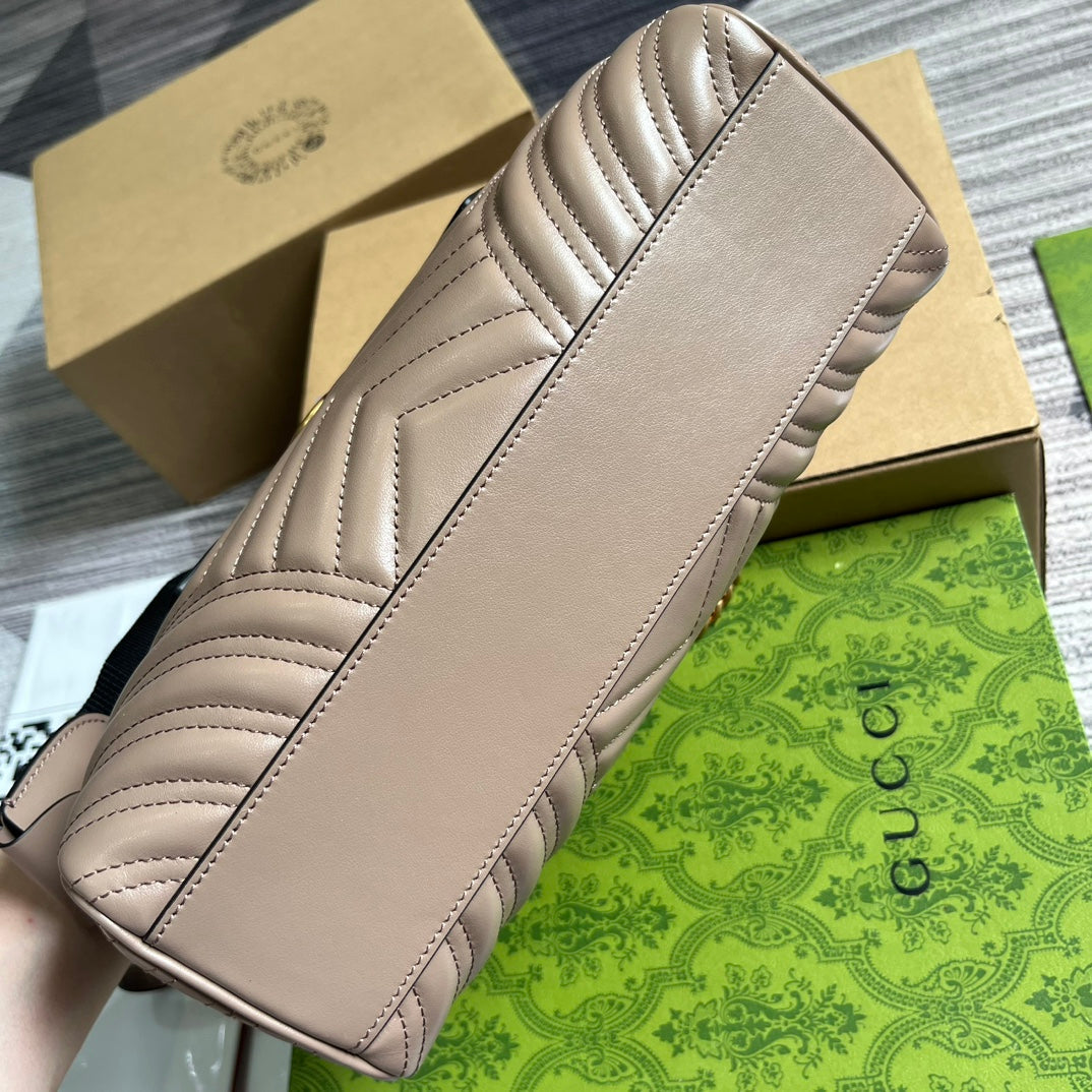 GGマーモント マトラッセ 27 ハンドバッグ ベージュ カーフスキン