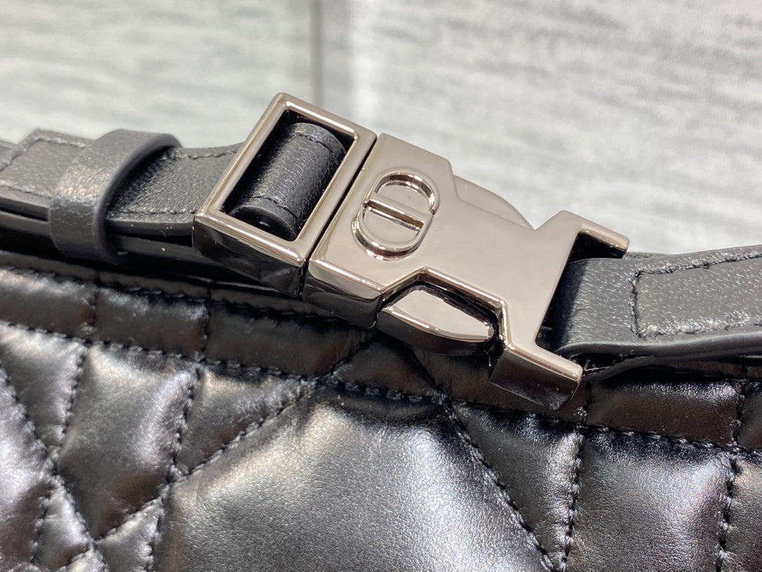 トラベル ノマド ポーチ 22 ブラック マクロカナージュ ラムスキン