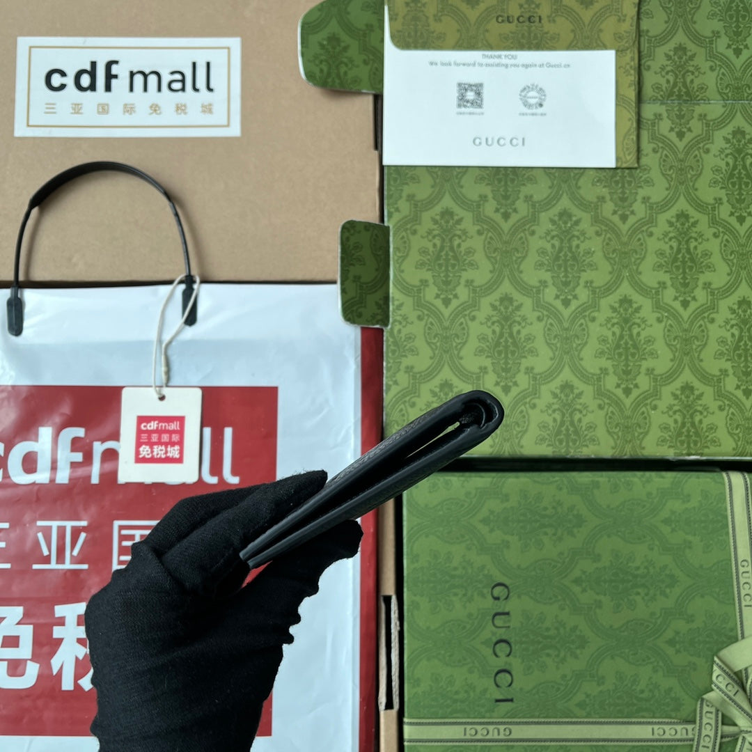 ウォレット 11 ブラック エンボスカーフスキン