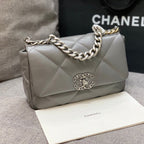 19 フラップバッグ 26 ダークグレー ゴートスキン シルバー金具