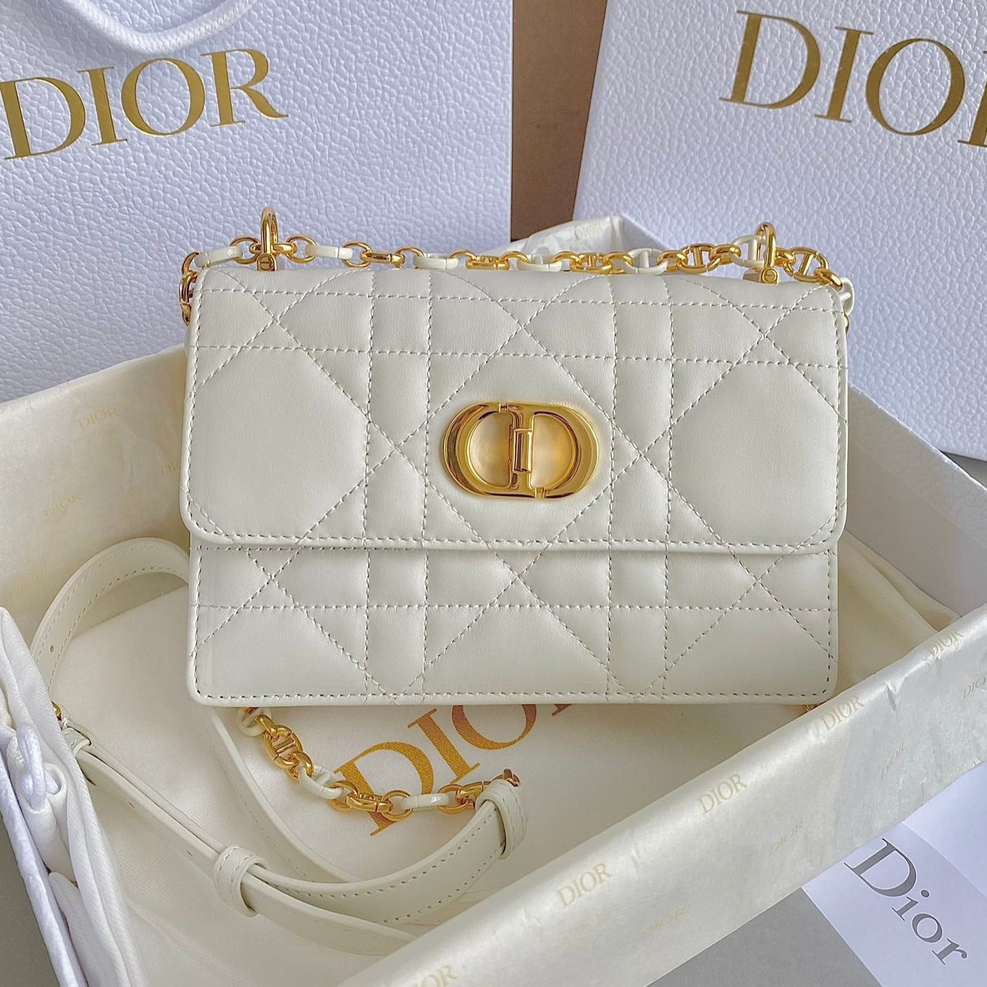 ミニチェーンバッグ 17 ホワイトカーフスキン