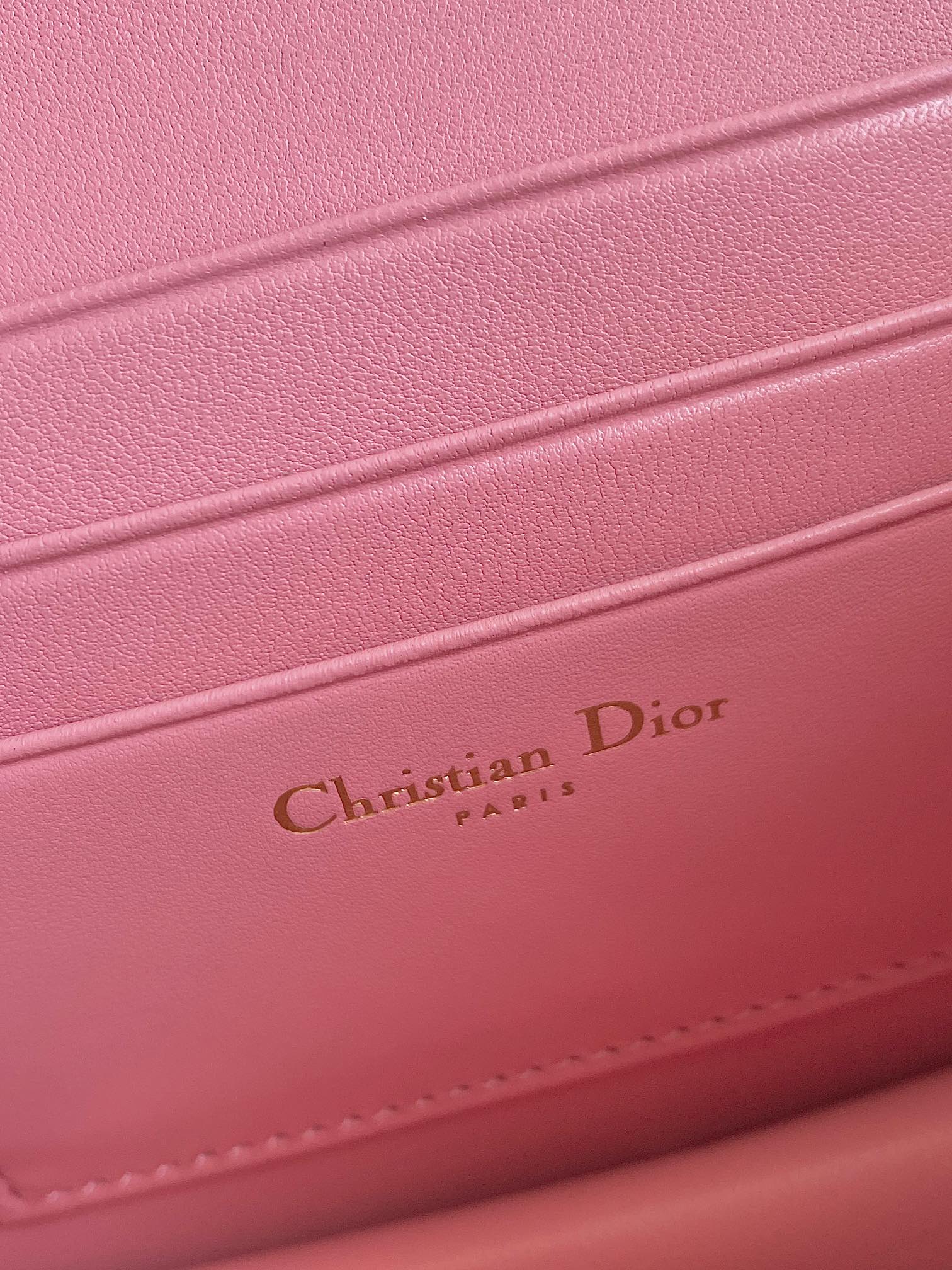 ライトピンクカーフスキン製ミニチェーンバッグ 17