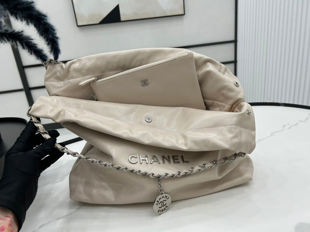 CC ラージ 42 ハンドバッグ ベージュクリーム カーフスキン シルバー金具