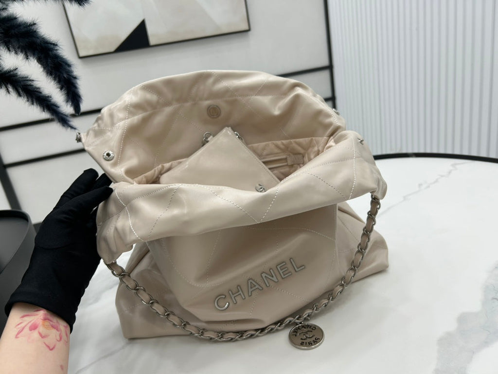 CC ラージ 42 ハンドバッグ ベージュクリーム カーフスキン シルバー金具