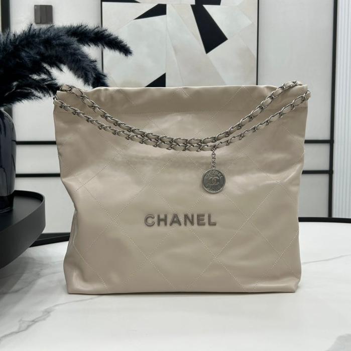 CC ラージ 42 ハンドバッグ ベージュクリーム カーフスキン シルバー金具