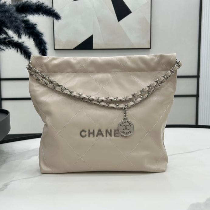 CC ミディアム 37 ハンドバッグ ベージュクリームカーフスキン シルバー金具