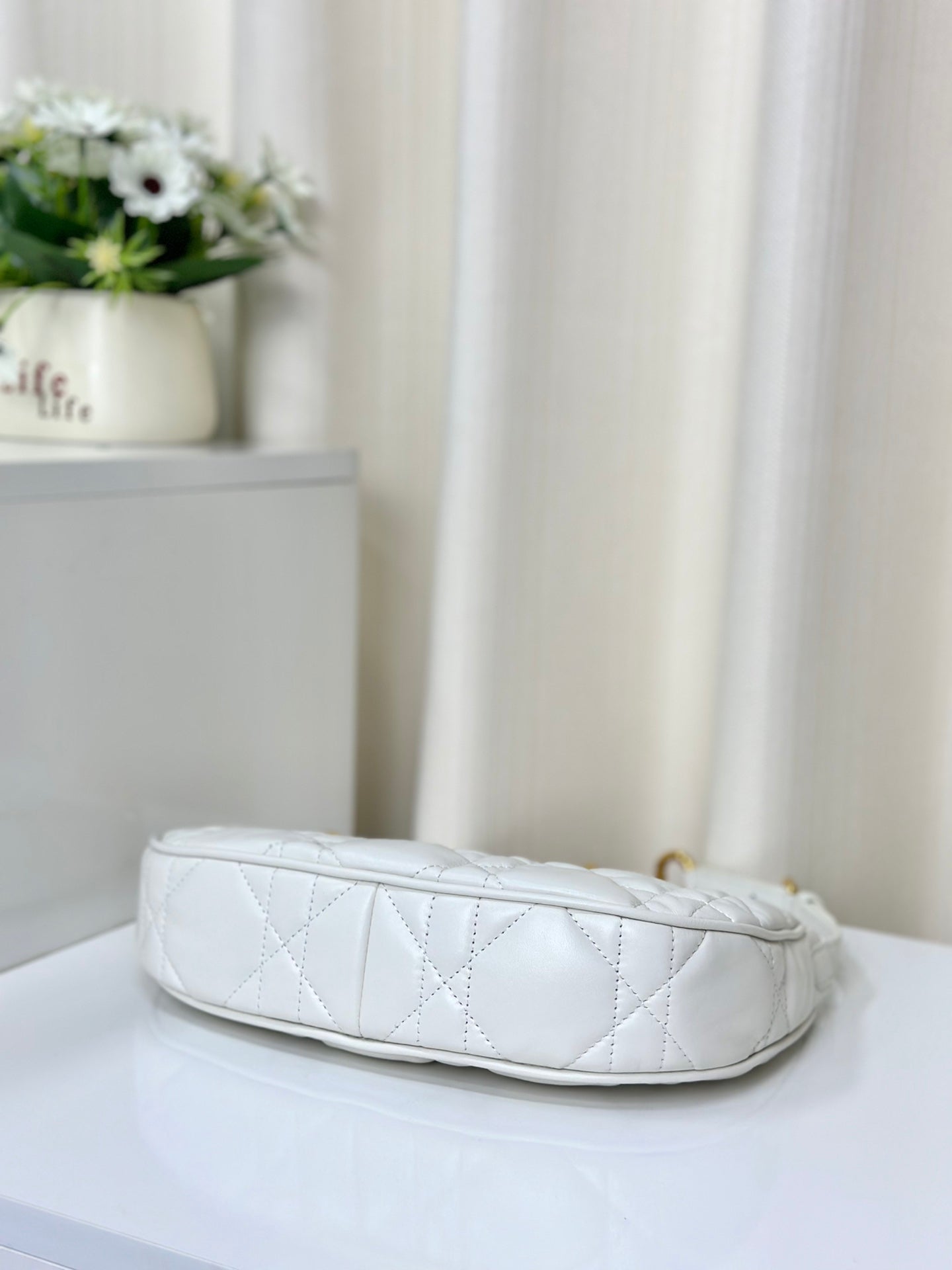 CD ラウンジ 26 バッグ（ホワイトラムスキン）