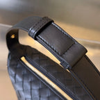 ウォレス 22 バッグ（ブラックカーフスキン）