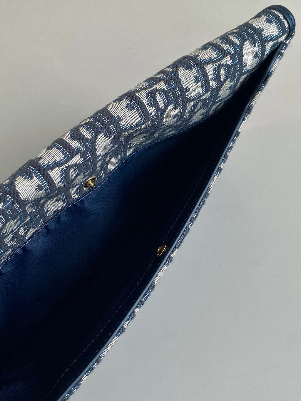 CD 30 ブルー オブリーク ジャカード クラッチバッグ