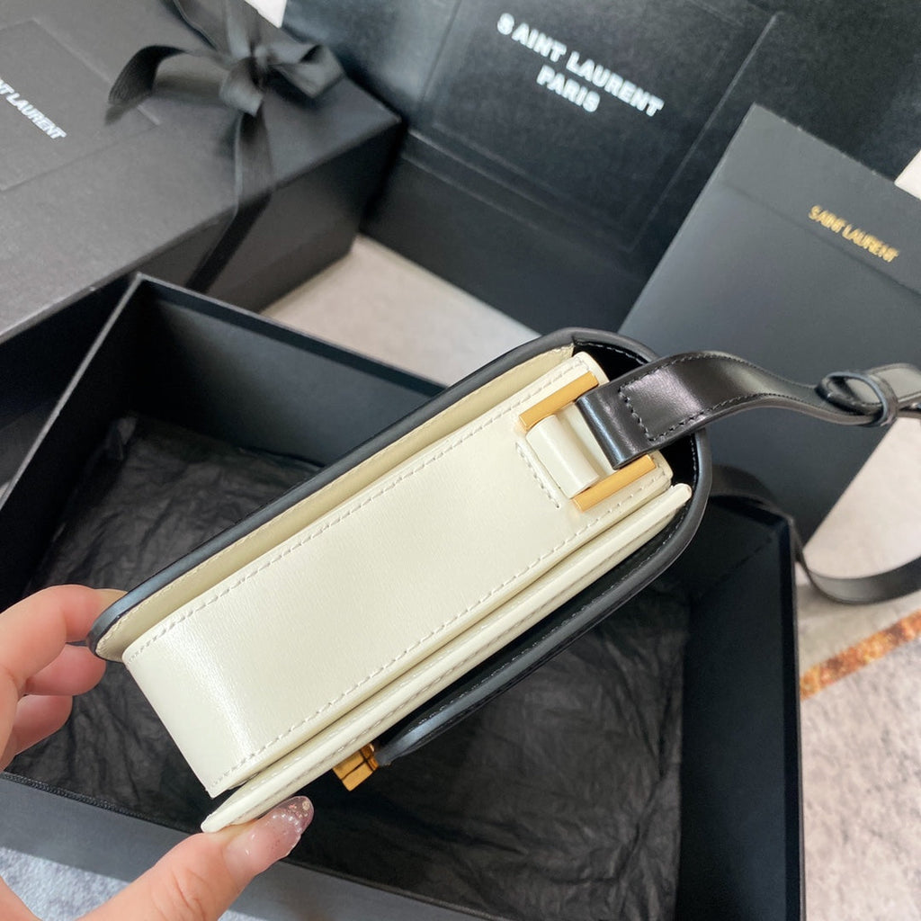 ソルフェリーノ ミディアム サッチェル 23インチ ブラック×ホワイト カーフスキン ゴールドロゴ