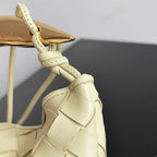 イエロークリームラムスキンのチェーン付きイワシ20