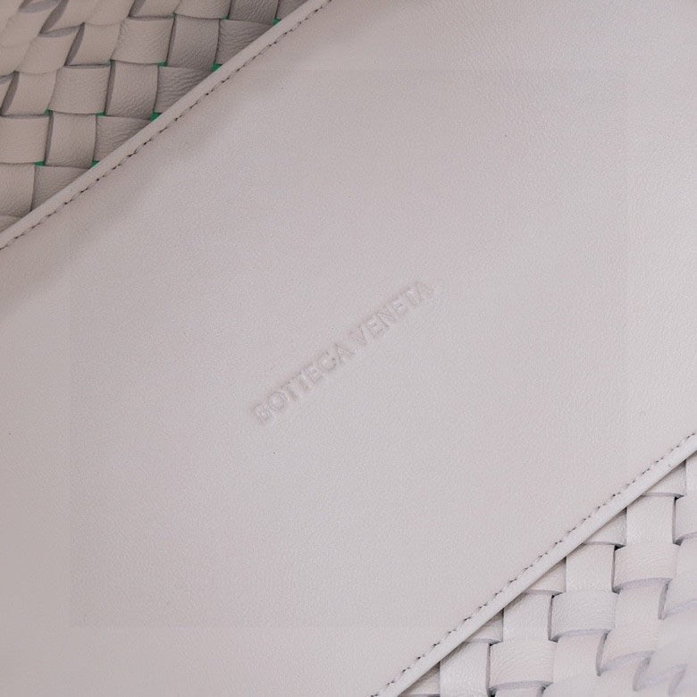 ミニキャバット 20cm ホワイトラムスキン Ghw 