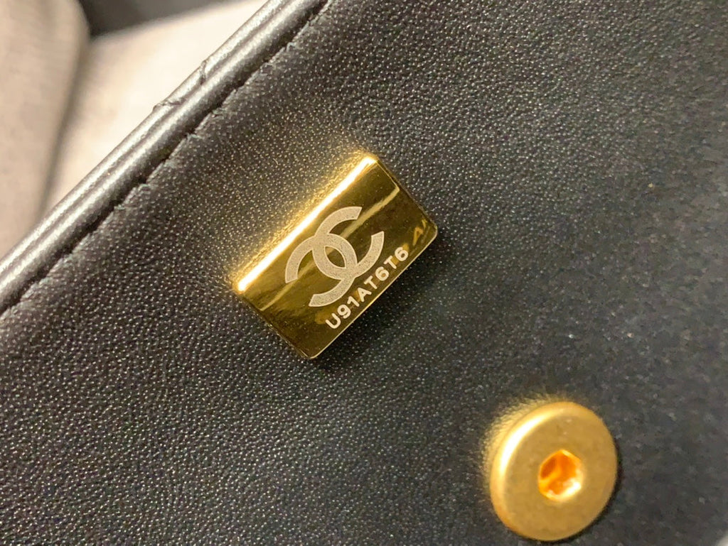 スモールフラップバッグ 24cm トップハンドル ブラック ラムスキン ゴールド金具