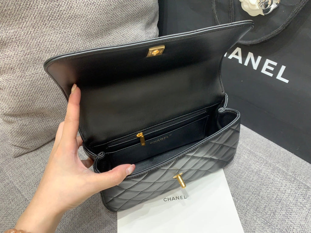 スモールフラップバッグ 24cm トップハンドル ブラック ラムスキン ゴールド金具