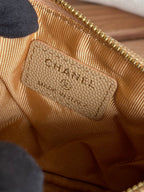 CC CLASSIC SMALL 15 ZIPPED POUCH IN DARK BEIGE GRAINED CALFSKIN