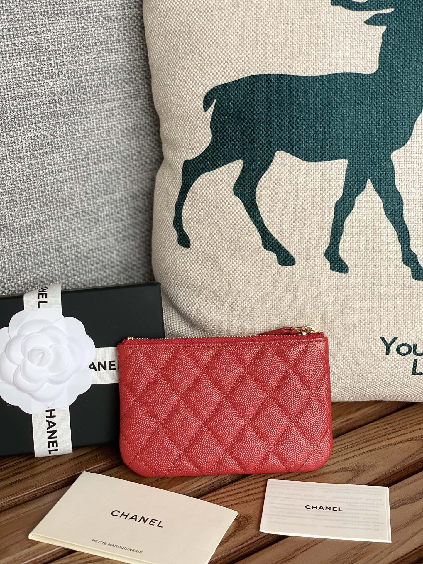 CC クラシック スモール 15 ジップポーチ（クリムゾンレッド グレインカーフスキン製）